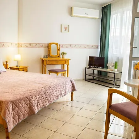 Panorama Chantall-izby,apartmany S Vyhladom Na Apartment Rawda